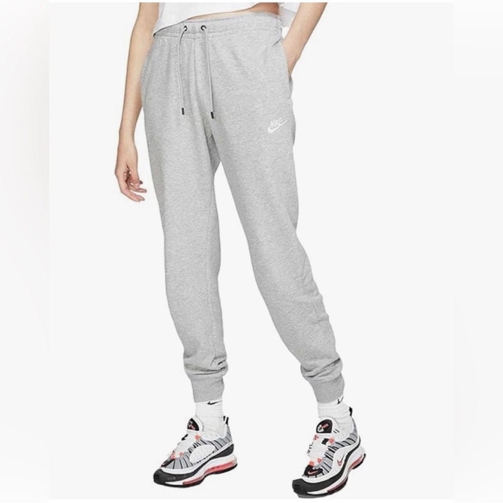 Nike Women's Sportswear Essential Fleece Joggers